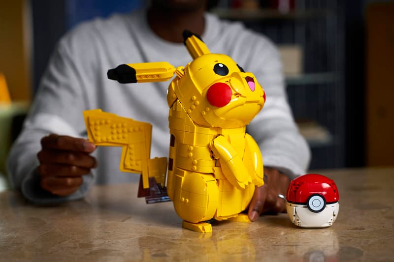 LEGO - Pikachu & Pokeball